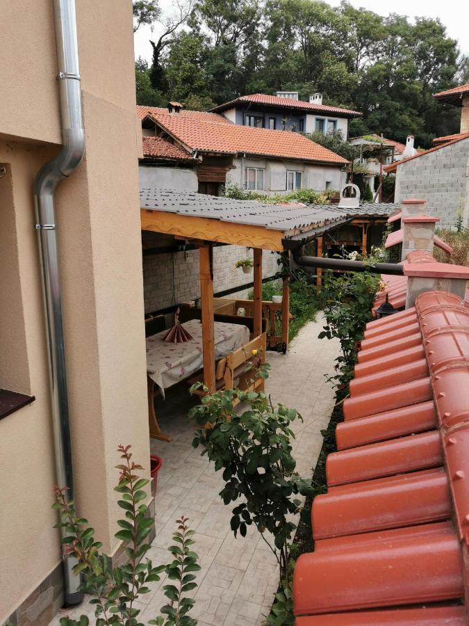 Rose Valley Guest House Kazanlŭk Exterior photo