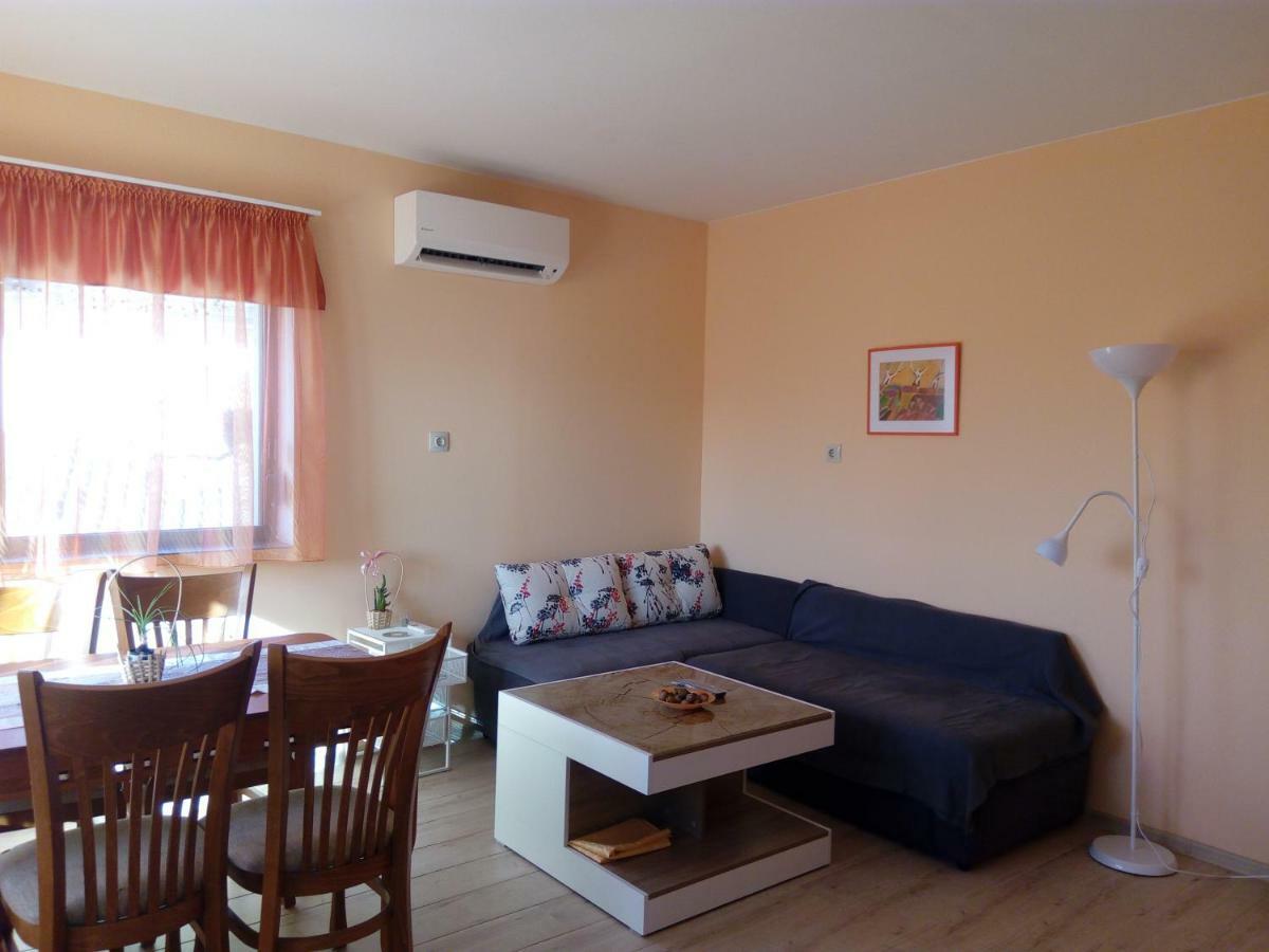 Rose Valley Guest House Kazanlŭk Exterior photo