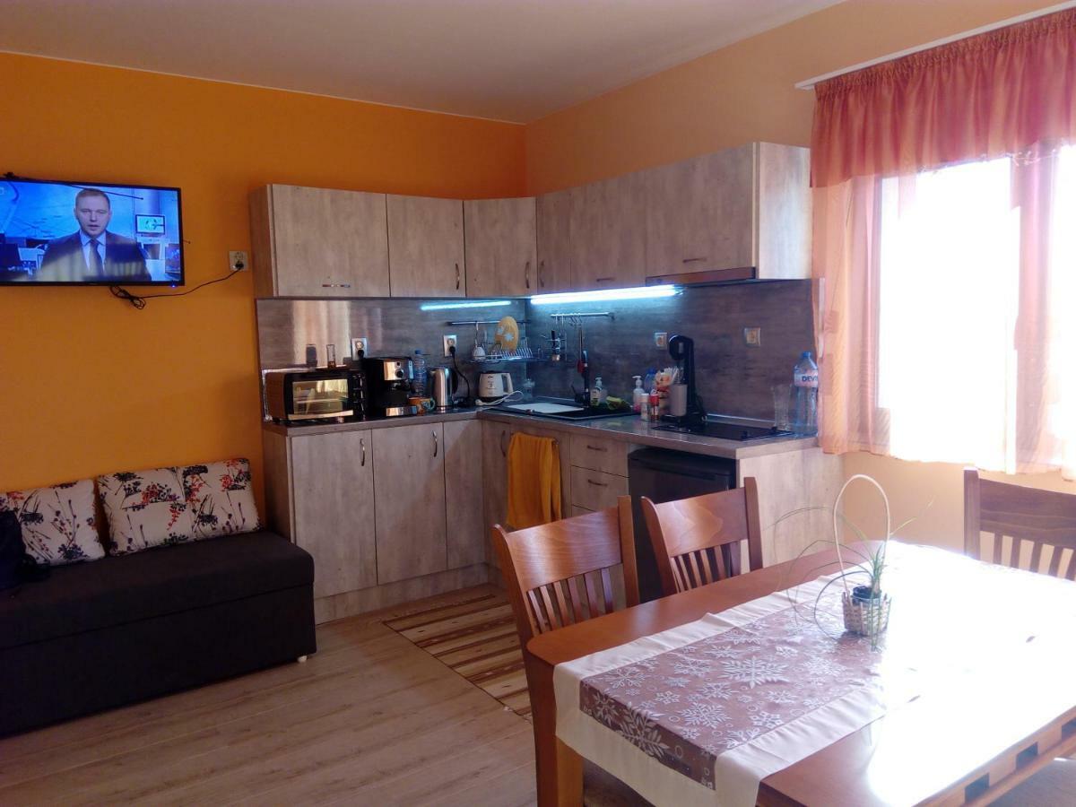Rose Valley Guest House Kazanlŭk Exterior photo