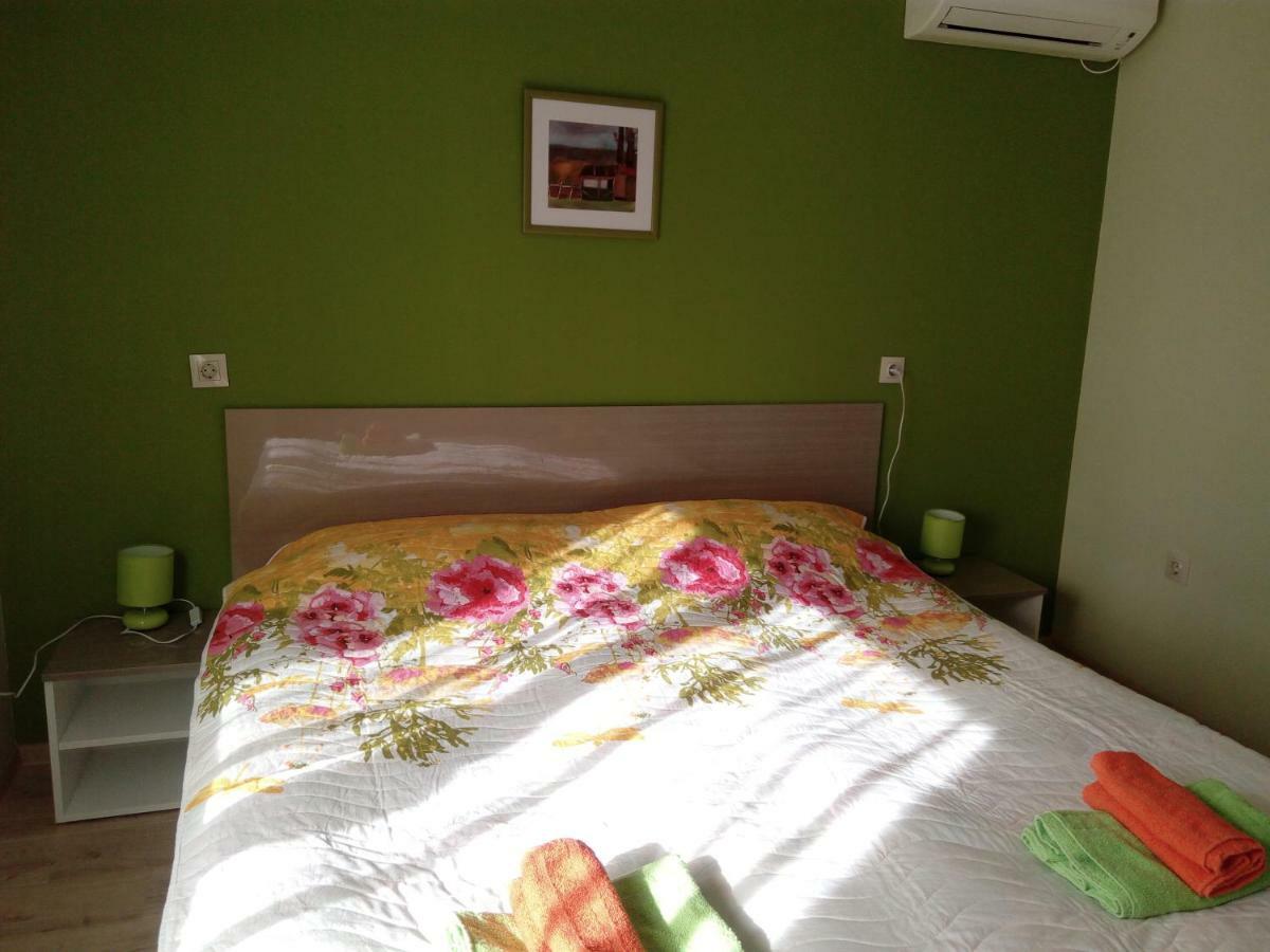 Rose Valley Guest House Kazanlŭk Exterior photo