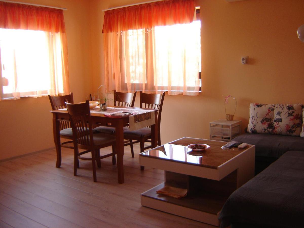 Rose Valley Guest House Kazanlŭk Exterior photo